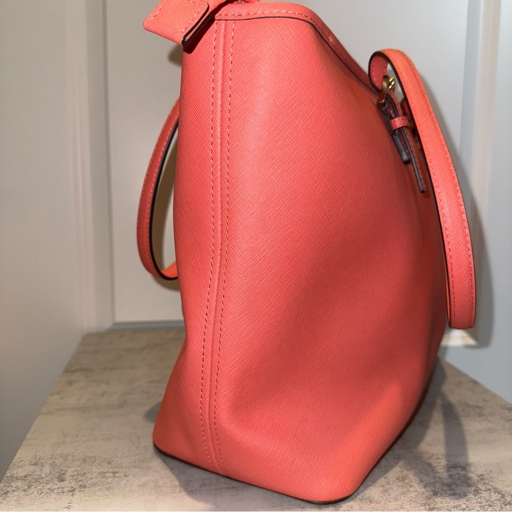 Michael Kors Peach Large Tote Bag - Picture 6 of 12
